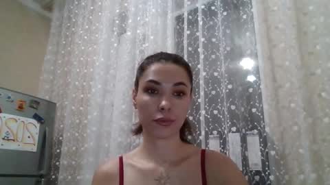 dream_petal_ online show from March 18, 4:54 pm