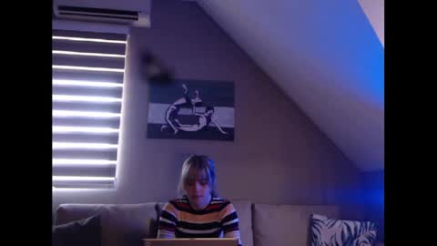 A girl online show from February 11, 8:15 am