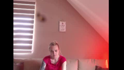 A girl online show from July 27, 7:37 am