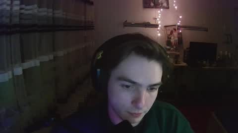 Snapshot of dreamerguy07 chatting on February 12, 7:42 pm dreamerguy07 online show from February 12, 7:42 pm