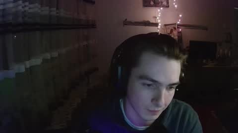 Snapshot of dreamerguy07 chatting on February 25, 7:45 pm dreamerguy07 online show from February 25, 7:45 pm