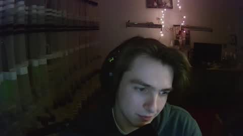 Snapshot of dreamerguy07 chatting on March 3, 7:53 pm dreamerguy07 online show from March 3, 7:53 pm