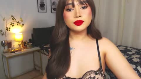 Snapshot of dreamgirlheaven chatting on January 16, 6:46 am Heaven online show from January 16, 6:46 am