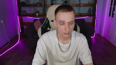 im Kai ntmu online show from April 5, 8:33 am