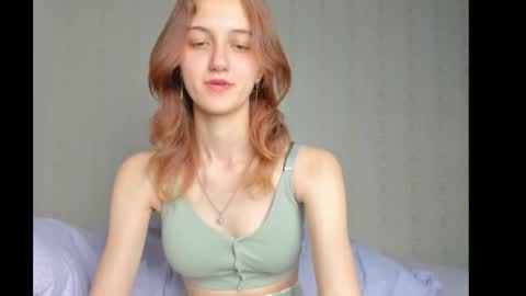 Snapshot of dreamy_pollyyy chatting on October 1, 3:40 pm dreamy_pollyyy online show from October 1, 3:40 pm