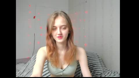 dreamy_pollyyy online show from April 13, 4:12 pm