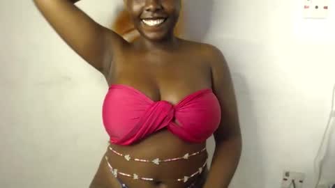 Snapshot of dreamy_wetpussy chatting on February 10, 6:45 pm BEAUTY online show from February 10, 6:45 pm