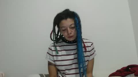 Snapshot of dreamylatina chatting on November 19, 1:49 am DreamyLatina online show from November 19, 1:49 am