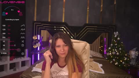 Snapshot of dreamylinaaa chatting on December 29, 7:53 pm Lina online show from December 29, 7:53 pm
