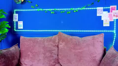 dreamymilka online show from November 30, 5:00 am