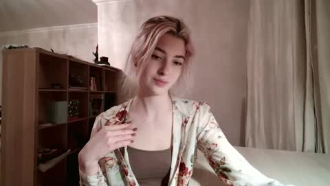 Snapshot of dremazwahlen chatting on February 9, 3:27 pm Dia online show from February 9, 3:27 pm