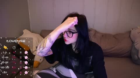 Snapshot of drillhouse_ chatting on January 6, 11:52 pm Tara Sonny online show from January 6, 11:52 pm