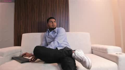 Snapshot of drimitrixlux_02 chatting on May 22, 6:02 pm drimitrixlux_02 online show from May 22, 6:02 pm