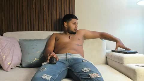 Snapshot of drimitrixlux_02 chatting on May 28, 1:30 pm drimitrixlux_02 online show from May 28, 1:30 pm
