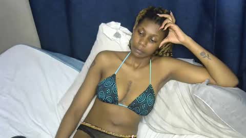 Snapshot of drip_byb chatting on October 29, 6:37 am drip_byb online show from October 29, 6:37 am