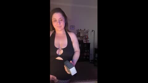 Snapshot of drippykitty888 chatting on February 27, 2:39 pm Drippy kitty online show from February 27, 2:39 pm