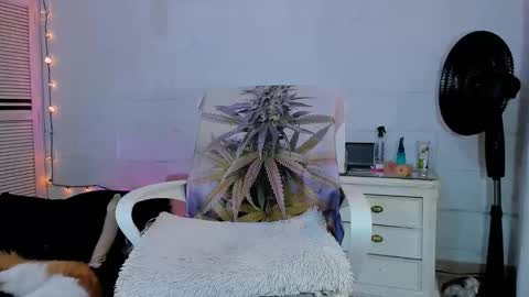 drippyorlove online show from April 16, 9:39 pm