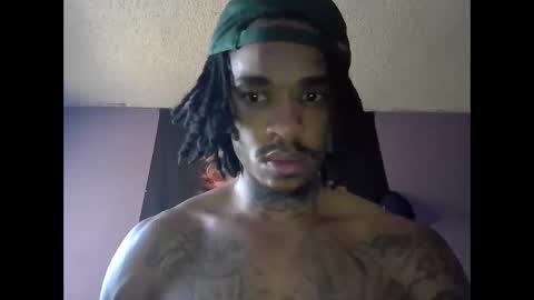 Snapshot of dripthehit chatting on December 18, 9:29 pm dripthehit online show from December 18, 9:29 pm