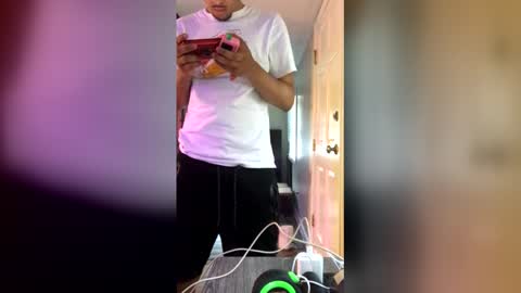 Snapshot of drobbb656 chatting on June 8, 3:45 pm 2xTheTrouble online show from June 8, 3:45 pm