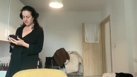 Dr. Resa online show from February 13, 7:59 am