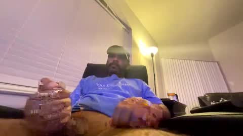 Snapshot of drspunkalott chatting on February 6, 4:21 am drspunkalott online show from February 6, 4:21 am