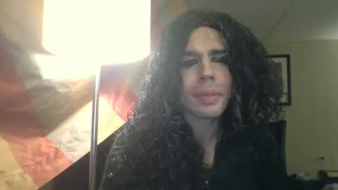 dsk32903290 online show from December 1, 8:41 am