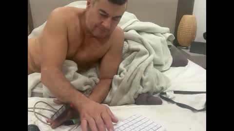 Dude online show from April 18, 7:58 pm