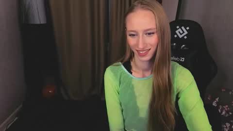 Snapshot of duimovochka chatting on November 4, 9:47 pm duimovochka online show from November 4, 9:47 pm