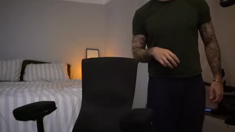 Duke online show from April 19, 1:16 am