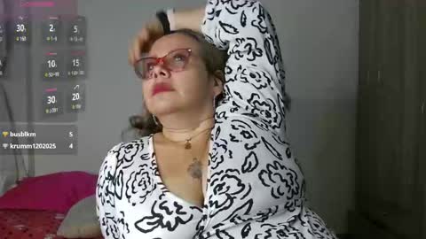 Im Dulce online show from November 30, 1:42 am