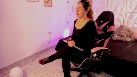   online show from March 30, 3:57 pm
