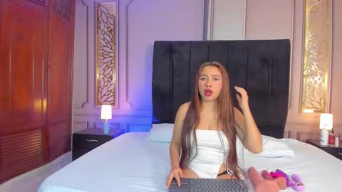 Snapshot of dulce_girls chatting on February 23, 12:02 pm Dulce online show from February 23, 12:02 pm