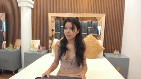 Snapshot of dulce_glamor_ chatting on May 20, 12:00 pm Dulce online show from May 20, 12:00 pm