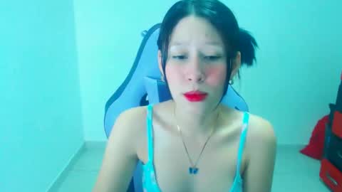 dulce_mauren online show from December 16, 6:29 am