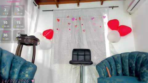 Snapshot of dulce_y_jhoselin chatting on February 14, 8:49 pm Dulce Y Jhoselin online show from February 14, 8:49 pm