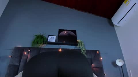 DULCE AURORA online show from February 16, 1:35 am