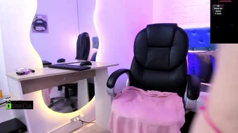 Snapshot of dulcebaker chatting on January 15, 4:06 am Dulce Baker online show from January 15, 4:06 am