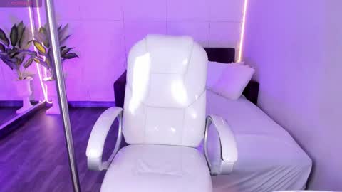 Snapshot of dulcegreem chatting on February 9, 8:13 pm Dulce online show from February 9, 8:13 pm