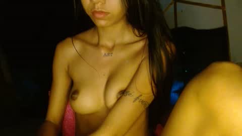 dulcelatina222 online show from November 28, 12:46 am