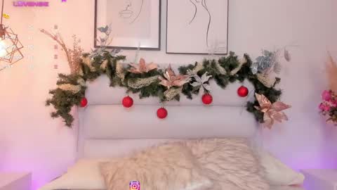 Snapshot of dulcepatersson chatting on December 9, 7:29 pm DULCE online show from December 9, 7:29 pm
