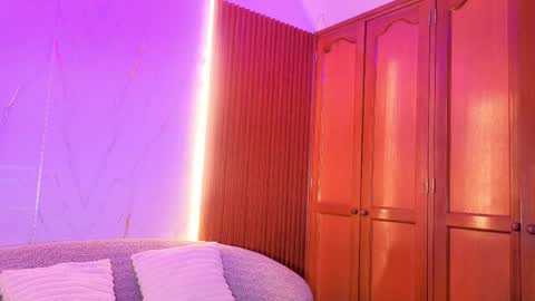 Dulce online show from April 11, 4:50 am