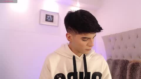 Dulcey online show from November 10, 4:00 am