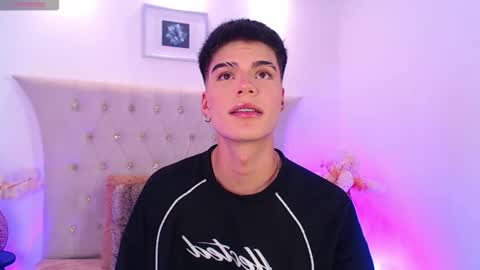 Dulcey online show from November 24, 4:34 am