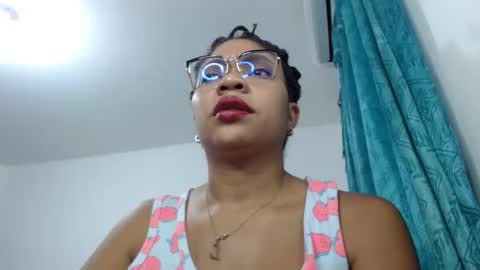 Snapshot of dulsediosa chatting on February 21, 1:22 pm Dulse Diosa online show from February 21, 1:22 pm