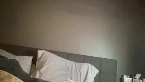 Snapshot of dumbblondexoxo chatting on December 28, 3:37 am dumbblondexoxo online show from December 28, 3:37 am