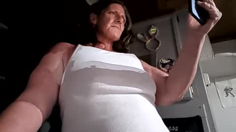 dumbgirl5150 online show from April 15, 11:50 am