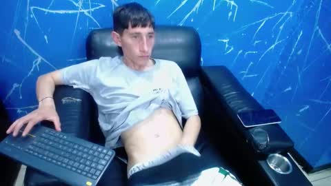 Dumbito73 online show from March 6, 9:42 pm