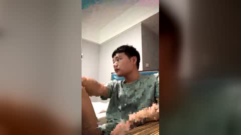 Snapshot of dumeila chatting on March 21, 12:10 pm dumeila online show from March 21, 12:10 pm