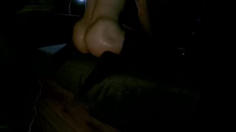 Snapshot of dunderstitz chatting on December 24, 1:38 am Sam online show from December 24, 1:38 am