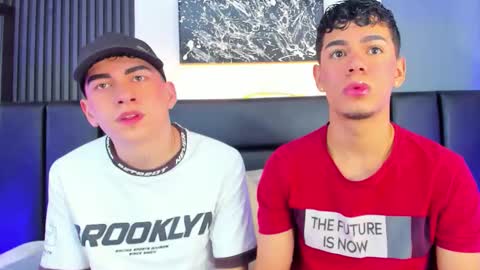 Snapshot of duolust chatting on November 15, 12:56 pm Thomas and Noah online show from November 15, 12:56 pm